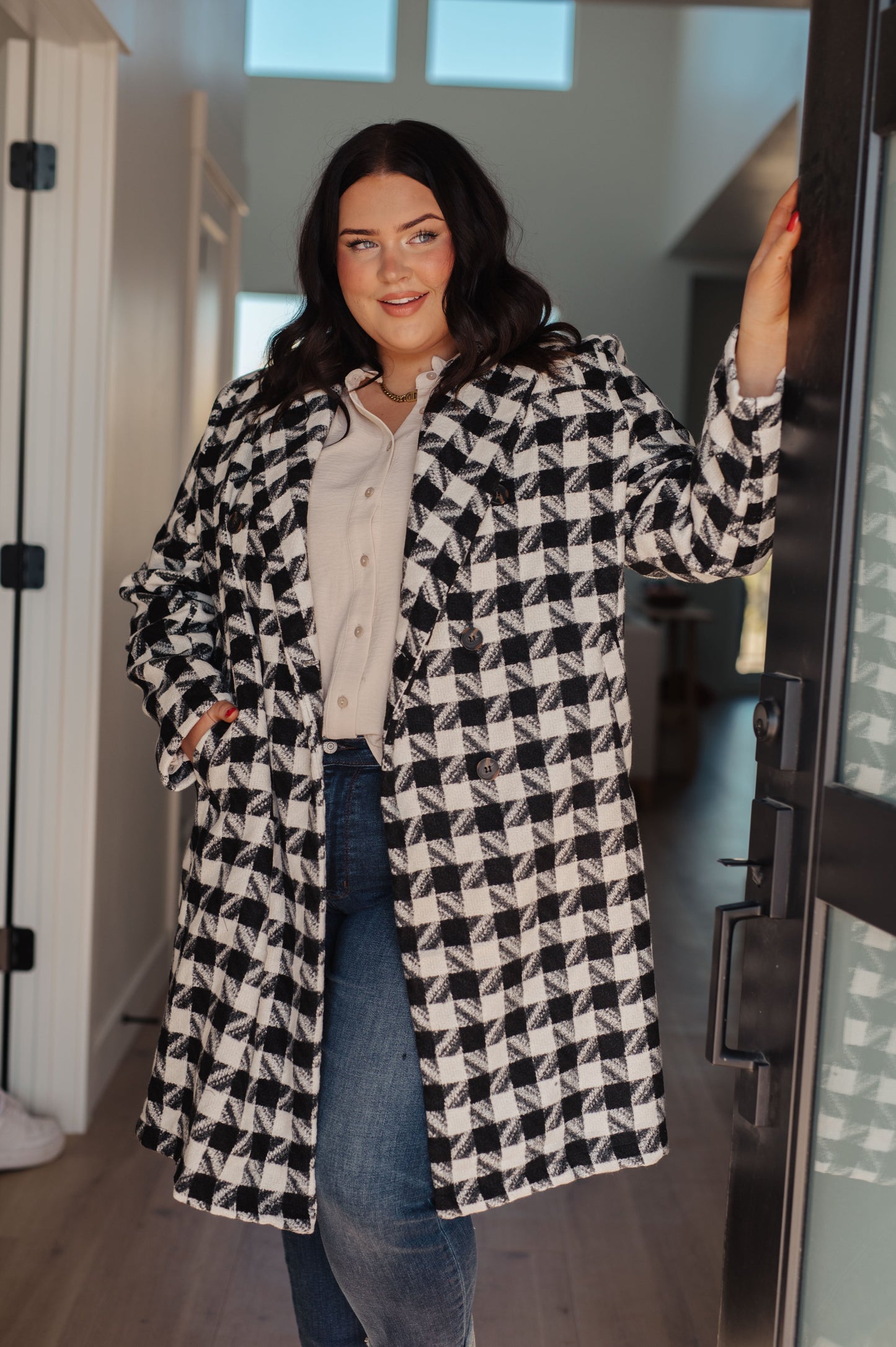 Monochromatic Moment Houndstooth Coat- Plus